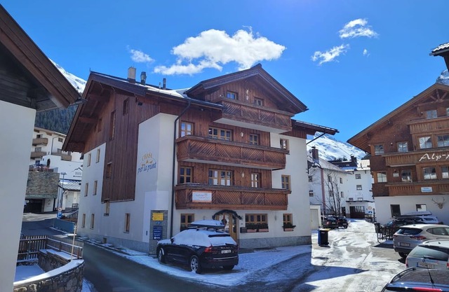 Nice apartment for 6 guests with WIFI, TV and parking