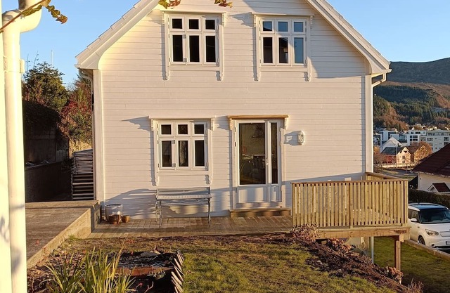 Charming House in Ulsteinvik, Free Wifi and Parking