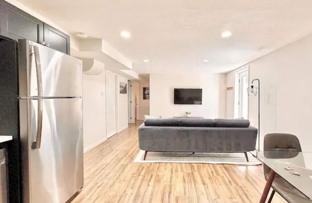 Modern 2BR Near Denver & Golden