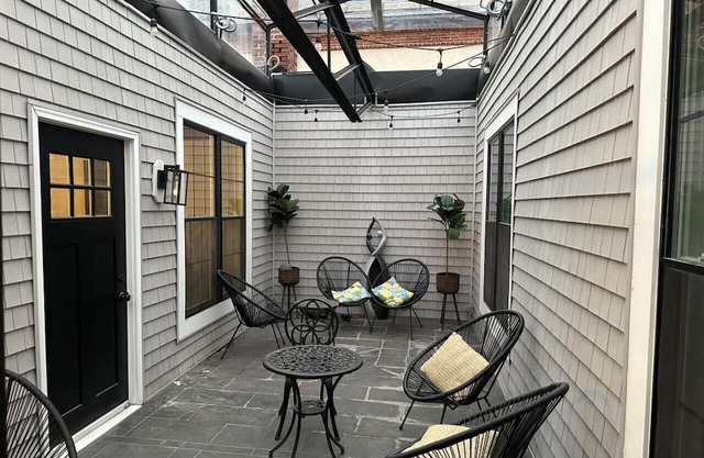 Federal Hill Gem Close to Ravens Stadium and Camden Yards