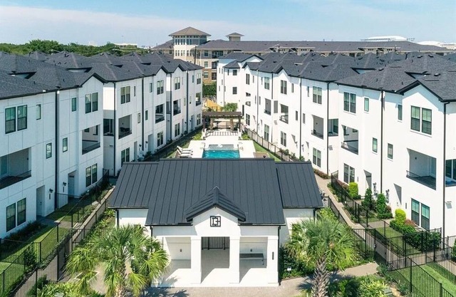 Guesthouse/Private Room: Med Center & NRG Houston