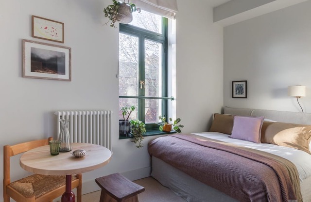 Bermondsey Studio #32