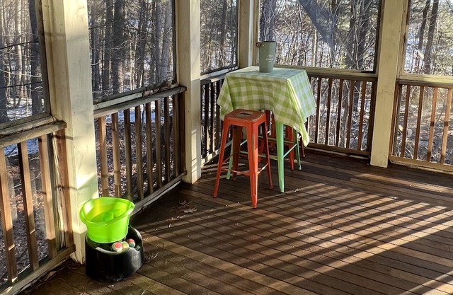 Dog Friendly ! Farm stay. Modern farmhouse with vintage flair