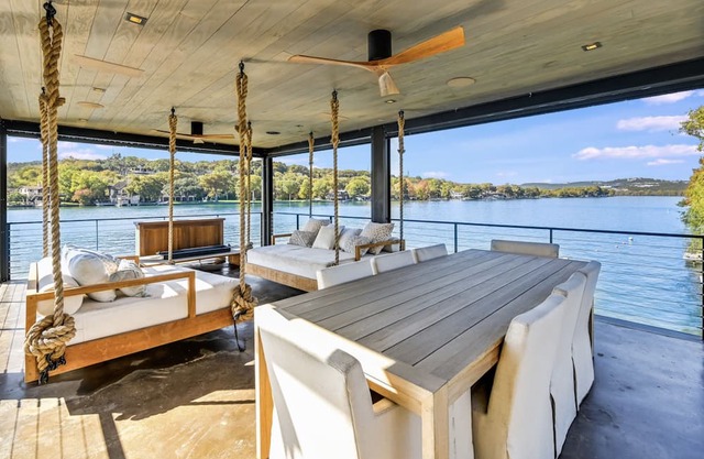 Austin Lakehouse Retreat