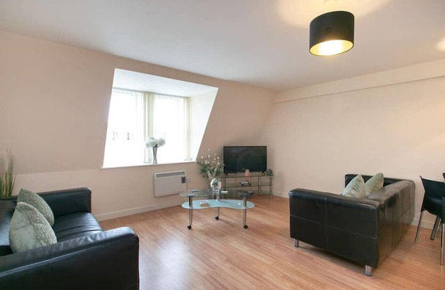 OnPoint - Lovely 2 Bed Apt - Heart of the city!