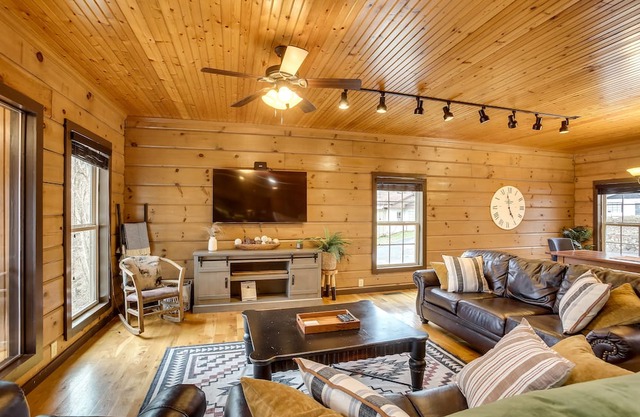 Peaceful Celina Cabin w/ Hot Tub & Lake View!