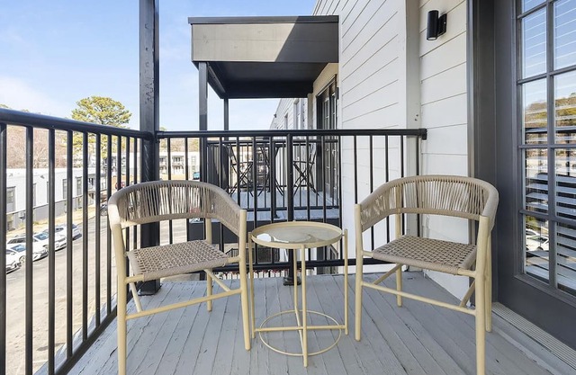 Modern Apartment in Prime Location (ID1403X453)