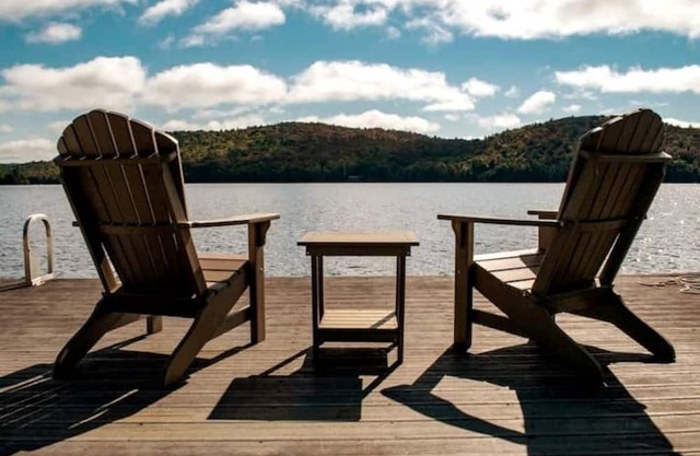 Oak Lodge - Boat access only
