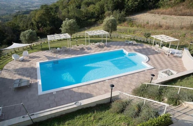 Villa "Santoro, Paradiso Verde" with Private Pool, Private Terraces & Wi-Fi