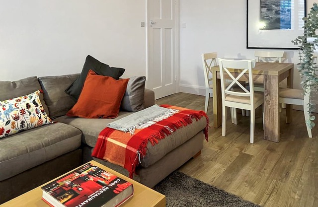 2 bedroom accommodation in Barton on Sea, near New Milton