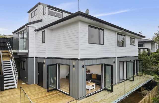 Beautiful beach escape. 6bed, Spa pool, Outdoor living, peaceful and lovely