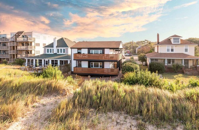 STAND ALONE HOUSE / Beach Front / Newly Renovated