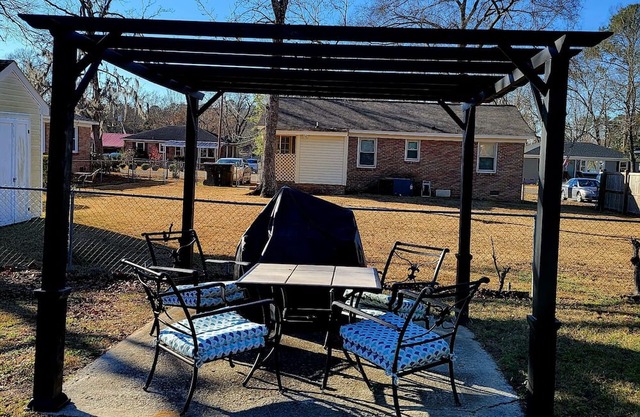 Pet Friendly 2 bedroom home