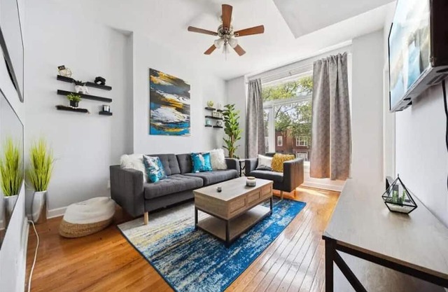 Bronzeville Condo By Hyde Park