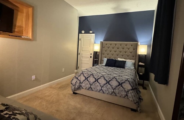 Cozy Studio Apartment within walking distance to downtown.