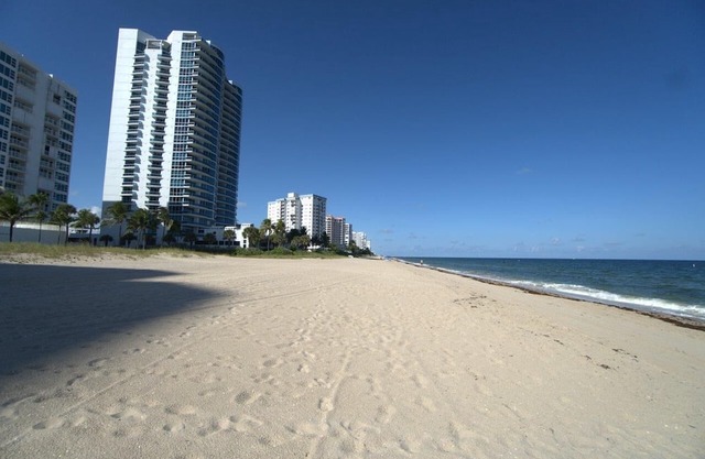 Paradise place, walking distance to beach. Comfortable Full furnished/equipped.