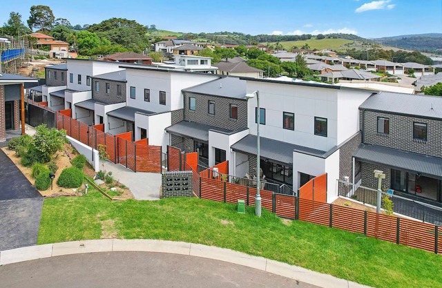 Shellharbour New 3 Bedroom Townhouse