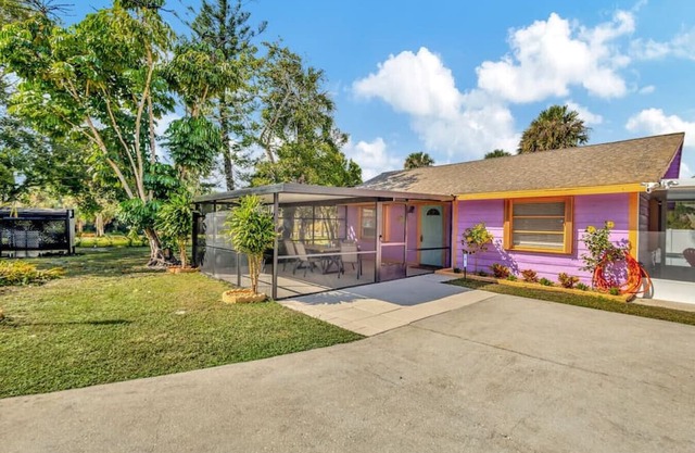 Stylish 2 Bedroom Villa with Pool