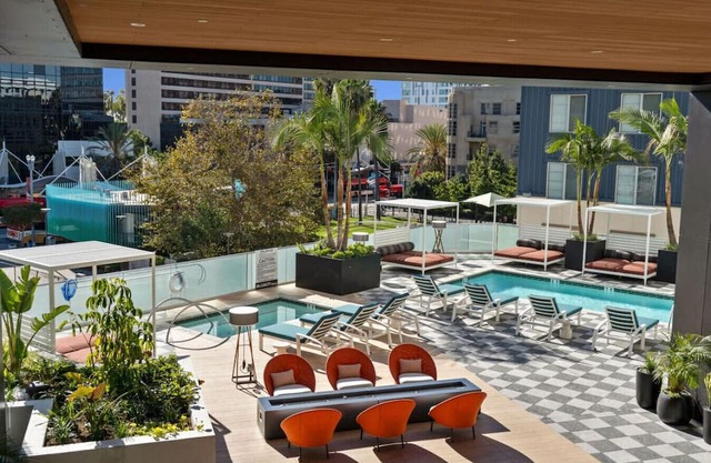 LUX Walk Conv Ctr Free Park Wi-Fi, EV Pool Gym C