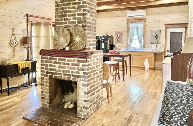 Railroad Inn & Farm