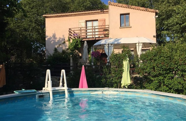 Homerez - Spacious villa for 7 ppl. with swimming-pool and terrace at Chandolas