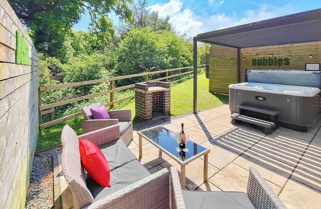 1 bedroom accommodation in Raywell, Beverley