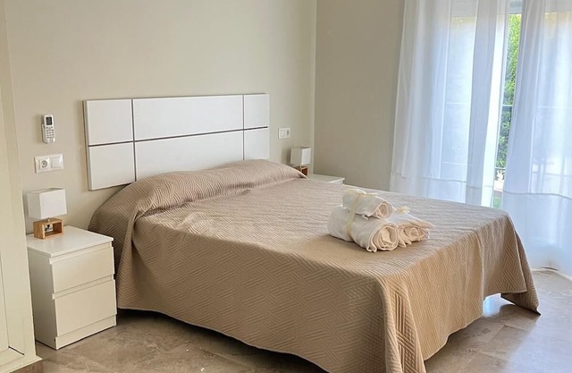 OLIVAR DE BORMUJOS-SUSTAINABLE HOUSE-FREE PARKING/ELECTRIC CAR CHARGER