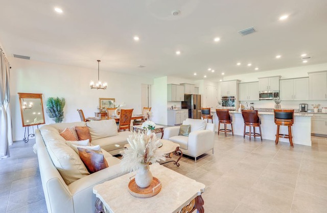 2 Mi to Golf! Punta Gorda Gem w/Pet-Friendly Yard