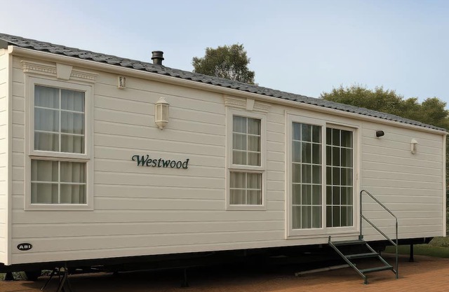 COMBE HAVEN HOLIDAY PARK - HOLIDAY ACCOMMODATION 12122 in St Leonards-On-Sea