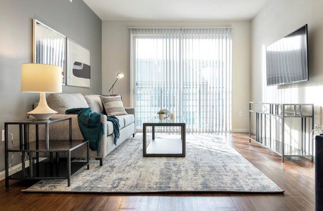 Landing | Spectacular 2BD, Yoga Studio, Gym
