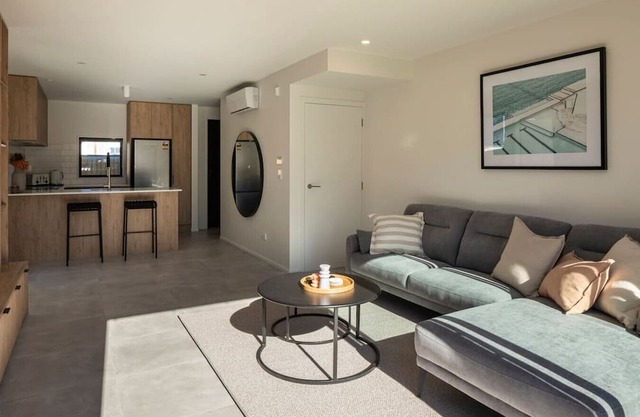 Spacious Central Townhouse – Perfect for All
