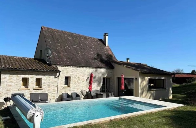 House with swimming pool, near Sarlat