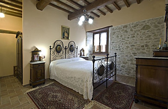 SUITE TWO BEDROOM AND BATHROOM