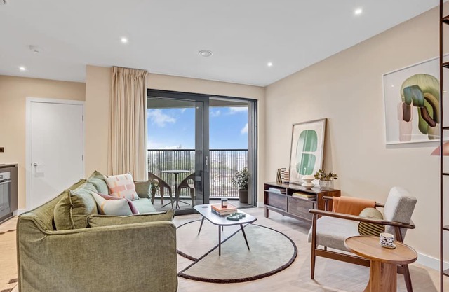 Elegant two-bedroom flat with a spacious balcony