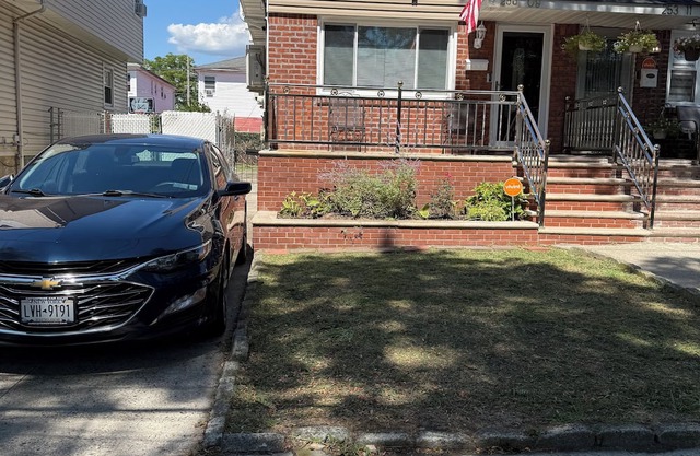 Serene 3-bedroom house with AC in Queens located in a quiet neighborhood
