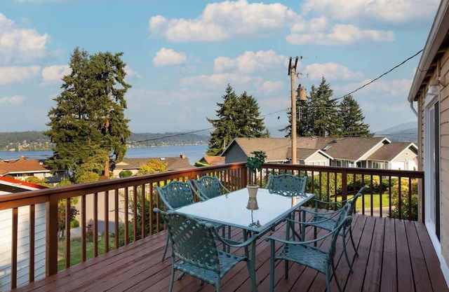 Tranquil 4B2B | Lake Sammamish & Cascade Views