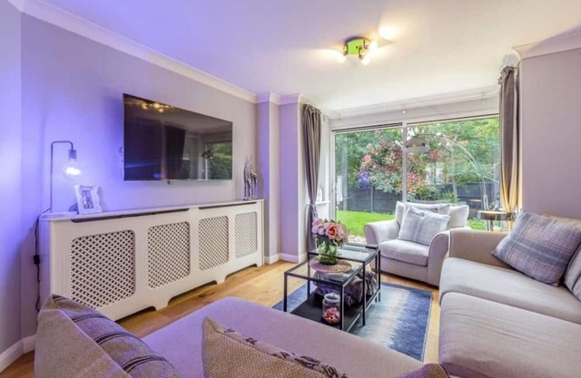 Homely 4 Bedroom House Addlestone