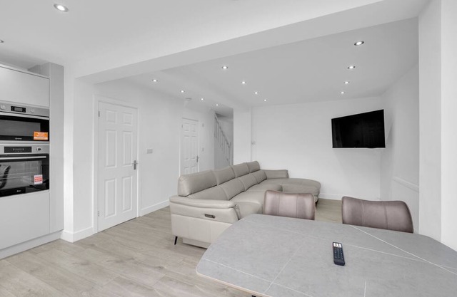 Serenity Retreat in Dagenham
