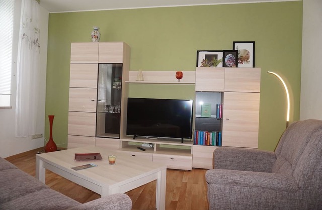 Apartment with balcony facing the avenue especially for couples with a car