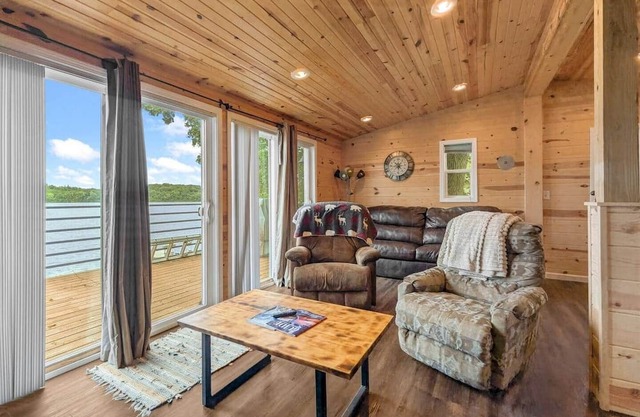 "Lake Rachel Retreat"- Fish, Swim, Play!