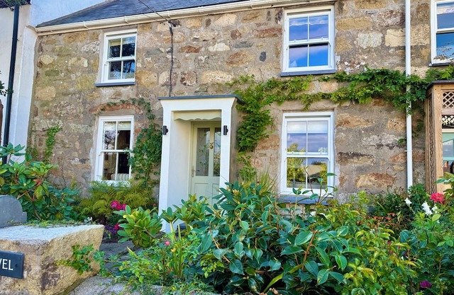 Arwel Cottage (3 bedroom)