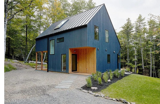 Modern Woodstock Cabin