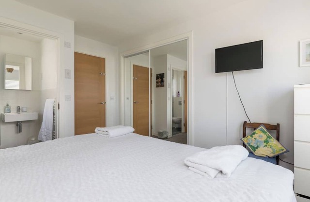 Beautiful clean spacious home Eaglesham Close to Beach, thé town and amenities.