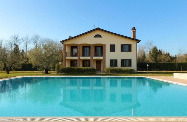 Wonderful private villa with hot tub, private pool, WIFI, TV, terrace, panoramic view and parking