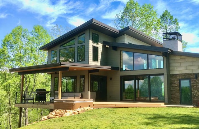 Private Mountain Top Escape with Hot Tub, Theater, Game Room & Fire Pit