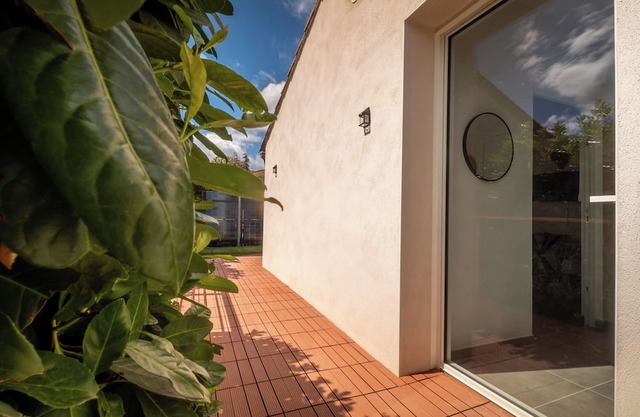 New air-conditioned apartment with terrace, near spa & greenway