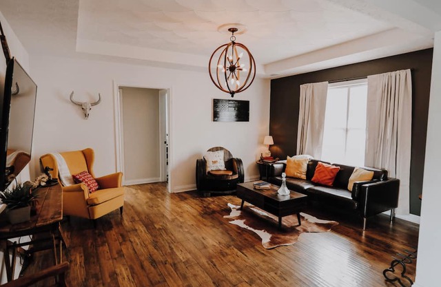 Bourbon Themed 3-bedroom house in Bardstown