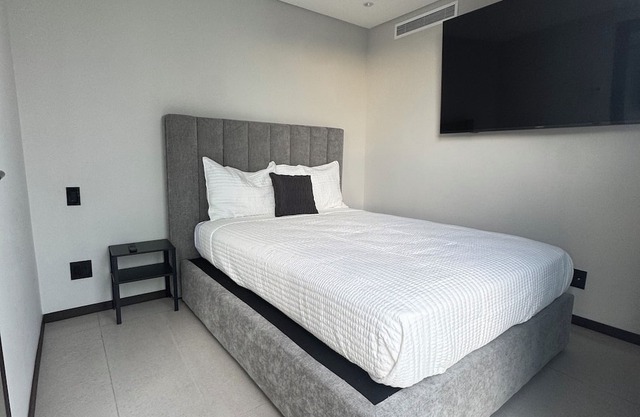 Enjoy this incredible apartment in the heart of the city.