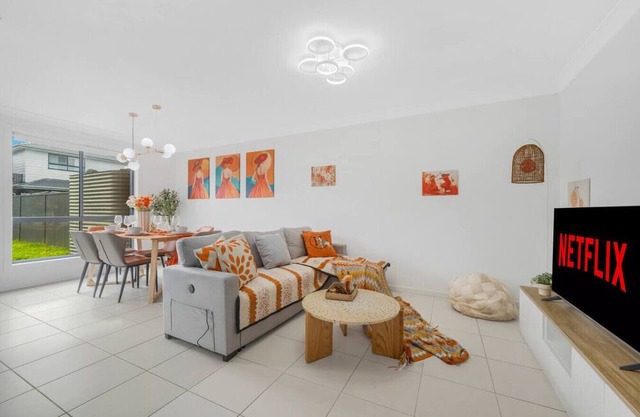 Quiet and Cozy 4 Bedrooms in Werrington