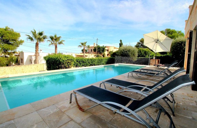 Villa 'Blue Lagoon' with Sea View, Wi-Fi and Air Conditioning